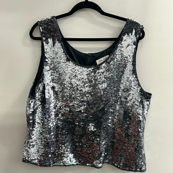 Saks Fifth Avenue Tops - Gorgeous heavy SAKS FIFTH AVENUE Camisole